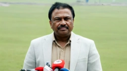 হাইকোর্টের কার্যতালিকা থেকে বাদ ফারুক আহমেদের রিট