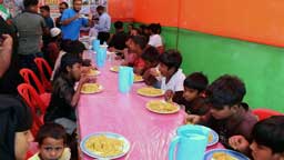 মানবিকতার ১৫০ পদক্ষেপে ‘প্রিয় পরিবার ব্রাহ্মণবাড়িয়া’ পথশিশুদের মুখে হাসি, সমাজে ভালোবাসার আলো
