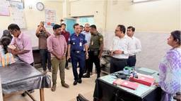 মনোহরদী উপজেলা স্বাস্থ্য কমপ্লেক্স পরিদর্শনে ইউএনও, রোগীদের সঙ্গে কথা বলে নিলেন সেবার খোঁজ