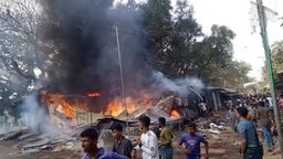 হাতিয়ায় গ্যাস সিলিন্ডার বিস্ফোরণে ৮ দোকান পুড়ে ছাই