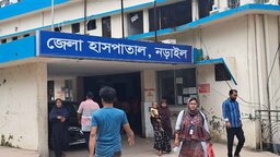 নড়াইলে চলন্ত নসিমন থেকে ছিটকে পড়ে প্রাণ গেল গরু ব্যবসায়ীর