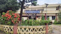 জলঢাকায় বাঁশঝাড় কাটা ও জীবন নাশের হুমকিতে থানায় অভিযোগ