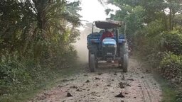 কাশিয়ানীতে ইটভাটার ট্রাকে নষ্ট হচ্ছে সরকারি রাস্তা, চরম দুর্ভোগে স্থানীয়রা