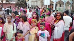 ফরিদপুরের শ্রীঅঙ্গনে উৎসবমুখর পরিবেশে দোলযাত্রা মহোৎসব উদযাপিত