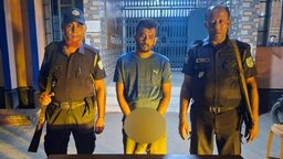 ফরিদপুরে অবৈধ অস্ত্রসহ স্বেচ্ছাসেবক দল নেতা আটক