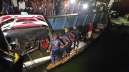 দৌলতদিয়া ফেরিঘাটে বাসডুবি : মৃতের সংখ্যা বেড়ে ২৩