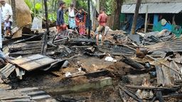 নষ্ট মিটারের শর্ট সার্কিটে পুড়ল কৃষকের বসতঘরসহ ৪ গরু, পল্লী বিদ্যুতের বিরুদ্ধে অবহেলার অভিযোগ