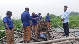 কাশিয়ানীতে অবৈধ ড্রেজার মেশিন ধ্বংস করল প্রশাসন