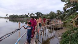 ৬ বছরেও মেরামত হয়নি আম্ফানে বিধ্বস্ত সড়ক