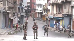 নেপালে সেনা মোতায়েন : বিক্ষোভকারীদের শান্তিপূর্ণ সংলাপের আহ্বান
