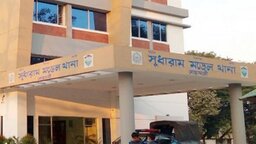 নোয়াখালীতে সিএনজি-কাভার্ডভ্যান সংঘর্ষে মাদ্রাসা ছাত্রের মৃত্যু