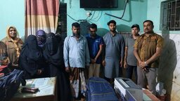 নোয়াখালীতে দুই হোটেলে ডিবির অভিযান, গ্রেপ্তার ৮