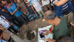 ঝিনাইদহের কালীগঞ্জে বস্তাবন্দি অবস্থায় শিশুর মরদেহ উদ্ধার