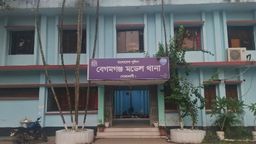 আলমারিতে বিষাক্ত সাপ: পেঁয়াজ নিতে গিয়ে প্রাণ গেল গৃহবধূর