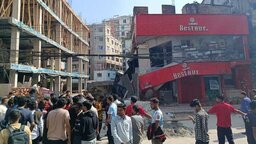 ফরিদপুরে পাইলিংয়ের সময় ধসে পড়ল পাশের ভবন