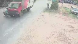 গোপালগঞ্জে কাভার্ড ভ্যান চাপায় মোটর সাইকেল চালক নিহত