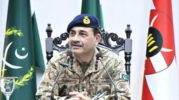 গ্রেপ্তার-বিচার থেকে আজীবন দায়মুক্তি পেলেন পাক সেনাপ্রধান