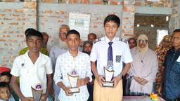তেঁতুলিয়ার বুড়াবুড়ি আদর্শ কিন্ডারগার্টেনে কৃতি শিক্ষার্থীদের সংবর্ধনা অনুষ্ঠিত