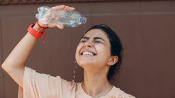 তাপদাহ থেকে নিজেকে সুরক্ষিত রাখতে কী করবেন