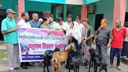শ্রীপুরে সমাজসেবার অনুদান পেয়ে ভিক্ষাবৃত্তি ছাড়লো দুই ভিক্ষুক