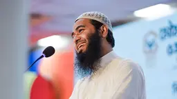 “চোখের সামনে একটা দেশ ভেঙে চূর্ণ-বিচূর্ণ হচ্ছে”