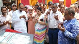 রাজাপুরে গ্রামীণ সড়ক উন্নয়ন কাজের উদ্বোধন