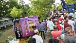 মহাসড়কে স্লিপার বাস চালানো যাবে না : হাইকোর্ট