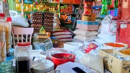 রমজানের আগেই বাকেরগঞ্জে নিত্যপণ্যের দামে ঊর্ধ্বগতি, দিশেহারা সাধারণ মানুষ