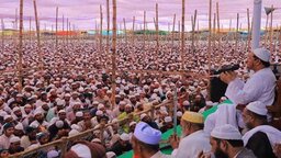 বরিশালের চরমোনাইতে ৩ দিনব্যাপী বাৎসরিক মহফিল শুরু