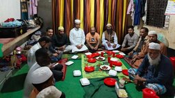 মনোহরদীতে উৎসর্গ ফাউন্ডেশনের আয়োজনে ইফতার বিতরণ