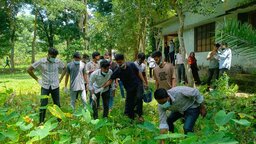 ডেঙ্গু প্রতিরোধে রাজাপুর সরকারি কলেজ ছাত্রদলের পরিচ্ছন্নতা অভিযান