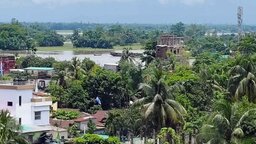 সুনামগঞ্জে কমতে শুরু করেছে নদ-নদীর পানি