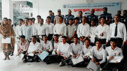 গোপালগঞ্জে স্বচ্ছ প্রক্রিয়ায় মেধা ও যোগ্যতার ভিত্তিতে পুলিশে নিয়োগ পেল ২২ তরুণ-তরুণী