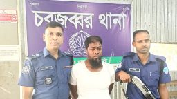 চিকিৎসার নামে ছাত্রীকে শ্লীলতাহানি, প্রধান শিক্ষক গ্রেপ্তার