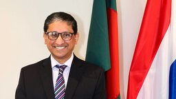 জরুরি তলবে দিল্লি থেকে ঢাকা ফিরলেন হাইকমিশনার রিয়াজ হামিদুল্লাহ