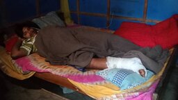 ছাগলনাইয়ায় অর্থের অভাবে ছেলের চিকিৎসা করাতে পারছে না অসহায় বাবা