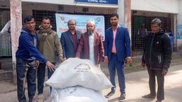 বাকেরগঞ্জে ইলিশ সম্পদ উন্নয়ন প্রকল্পের আওতায় জেলেদের মাঝে সুতার জাল বিতরণ