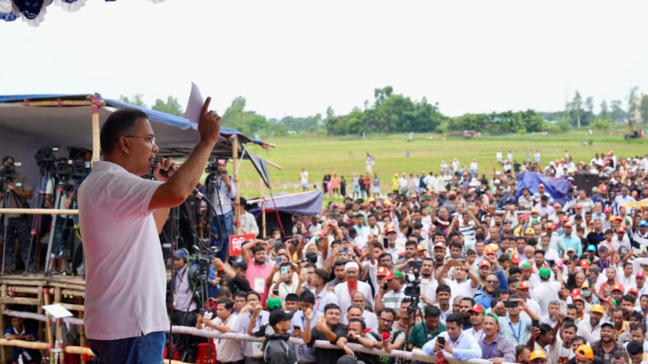 বিরোধীদলের প্রধান কাজ দেশকে অশান্ত করা : প্রধানমন্ত্রী