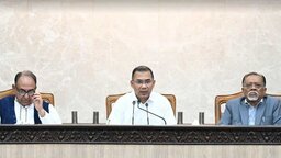 প্রথমবারের মতো নিজ কার্যালয়ের কর্মীদের সঙ্গে প্রধানমন্ত্রীর মতবিনিময়