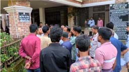 চাঁদাবাজির মামলায় বিএনপি নেতার জামিন নামঞ্জুর হওয়ায় আইনজীবীর উপর হামলার চেষ্টা, সংবাদ সংগ্রহে বাধা