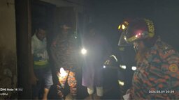 গোপালগঞ্জ সরকারি কলেজের পরিত্যক্ত অডিটোরিয়ামে অগ্নিকাণ্ড