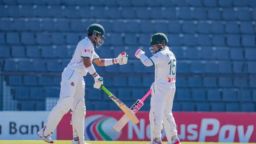 শতক থেকে ১ রান দূরে মুশফিক, বড় সংগ্রহের পথে বাংলাদেশ