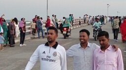 বাকেরগঞ্জে ঈদ বিনোদনের কেন্দ্রবিন্দুতে পরিণত হয়েছে নান্দনিক সেতুগুলো