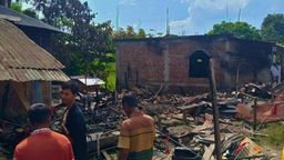 ঋণে গড়া দোকান পুড়ে ছাই, কলাপাড়ায় ব্যবসায়ীদের চোখে জল