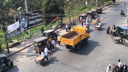 নতুন এমপির হস্তক্ষেপে টুঙ্গিপাড়ায় ভ্যানের টোল আদায় বন্ধ