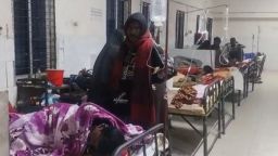 তীব্র শীতে কাপছে দক্ষিনাঞ্চল, হাসপাতালে বেড়েছে ঠান্ডা জনিত রোগীর সংখ্যা