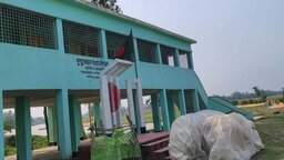 বকশীগঞ্জে এক  সহকারী শিক্ষিকার বিরুদ্ধে মিথ্যা তথ্য দিয়ে ছুটি নেওয়ার অভিযোগ