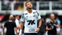 এখন নেইমারকে কেনা হবে শুধু জার্সি বিক্রির জন্য