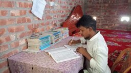 শারীরিক প্রতিবন্ধকতাকে পিছনে ফেলে অনার্স সমাপ্ত ফরিদুলের, স্বপ্ন স্থায়ী কর্মসংস্থান