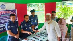 পুলিশের প্রচেষ্টায় উদ্ধার ২৪ টি মোবাইল, হারানো ফোন পেয়ে মালিকদের চোখে আনন্দের দীপ্তি